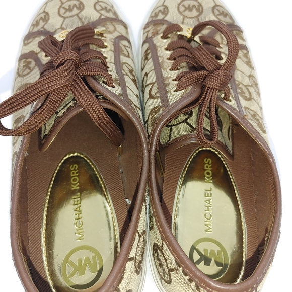 Michael Kors Sneakers - Picture 6 of 7